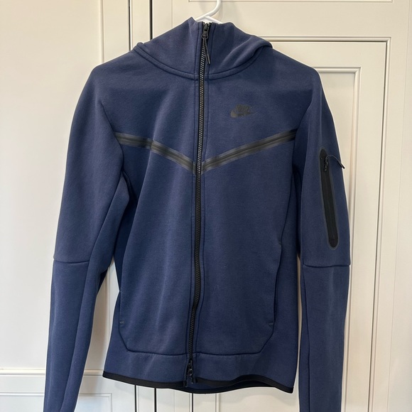 Nike Tech hard to find XS in hard to find color 🦄 obsidian blk looks dar… - Picture 2 of 5